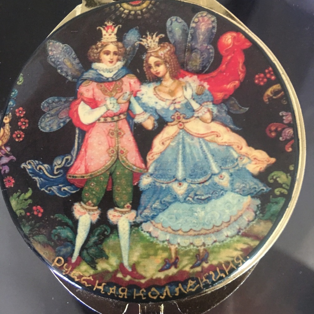 Gorgeous compact mirror from Russia, brand new, never used